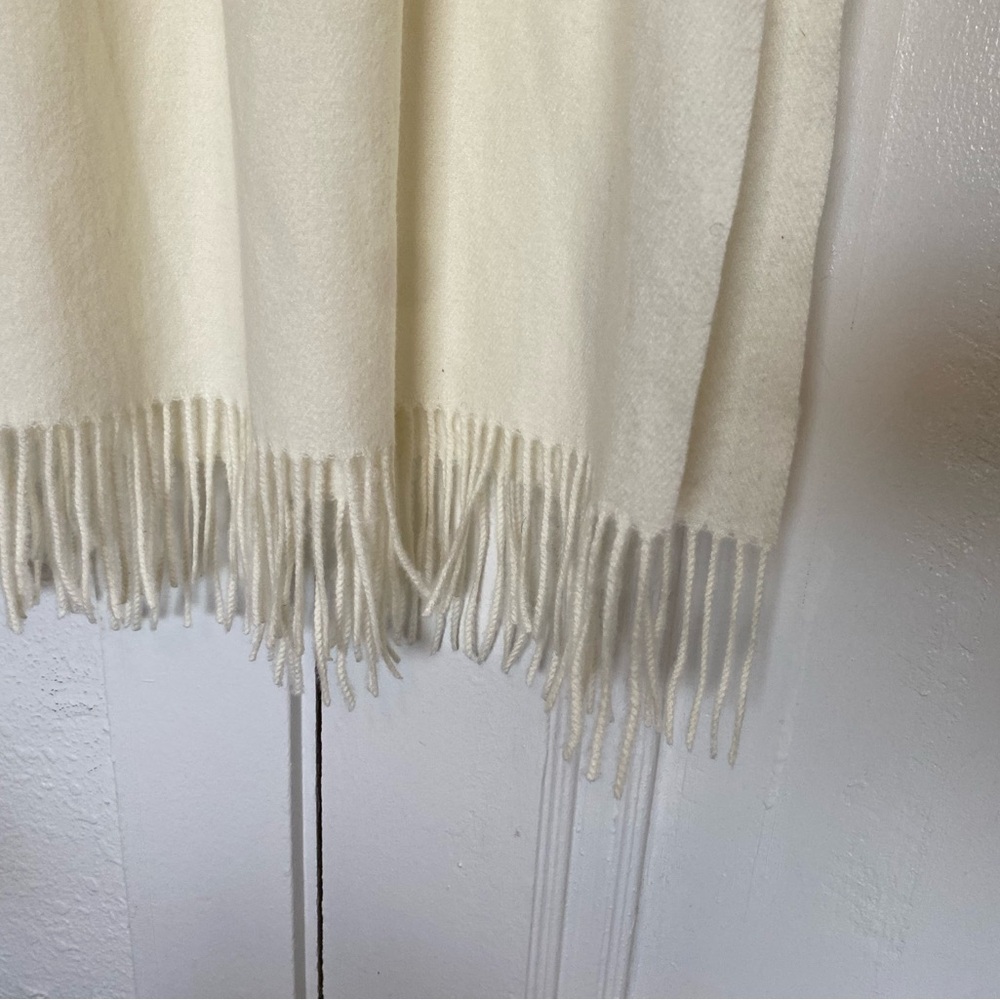 Toteme crème Wool Fringe Scarf - Picture 4 of 5
